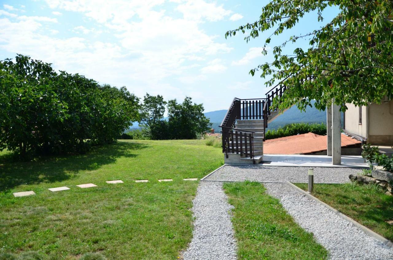 Apartma Louis Dutovlje Exterior foto